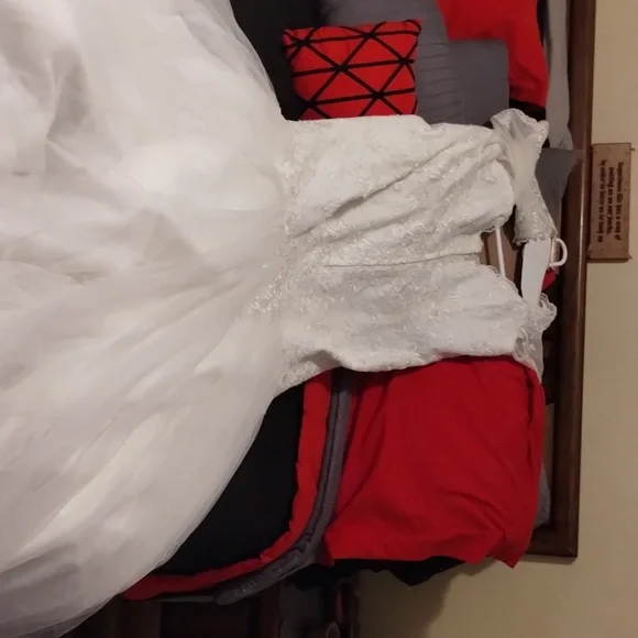 wedding dress - Picture 5 of 5